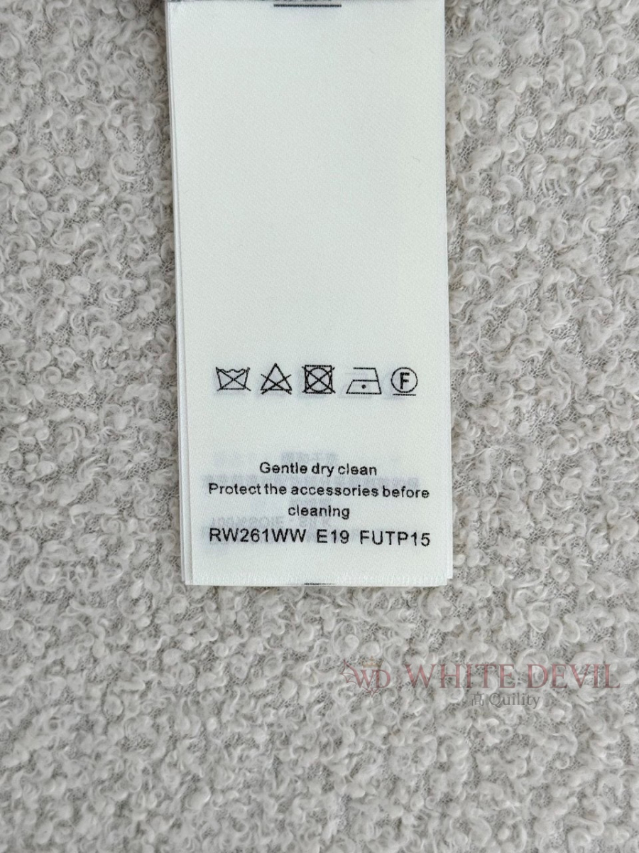 하얀악마 레플리카 루이 블라우스 (19).jpg