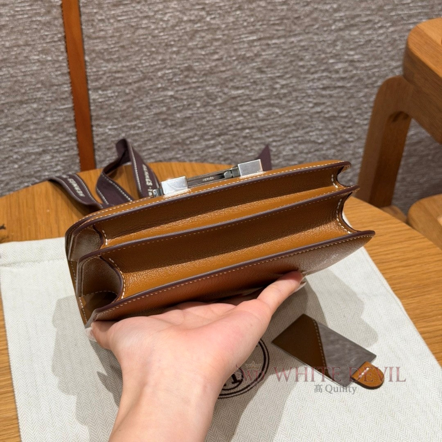 하얀악마 이미테이션 에르 콘스탄스 (5).jpg