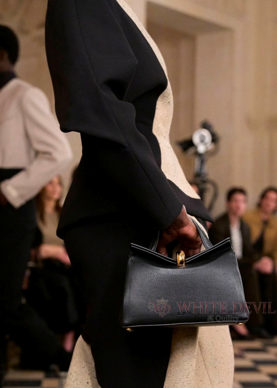 하얀악마 이미테이션 자크뮈스 가방 (2).jpg