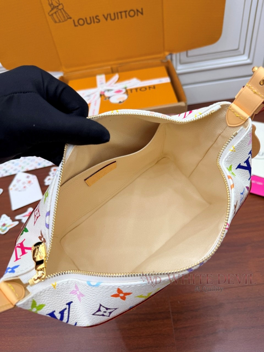 하얀악마 이미테이션 루이 파우치백 (5).jpg