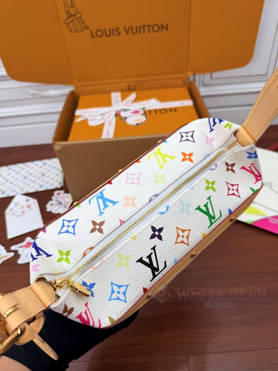 하얀악마 이미테이션 루이 파우치백 (6).jpg