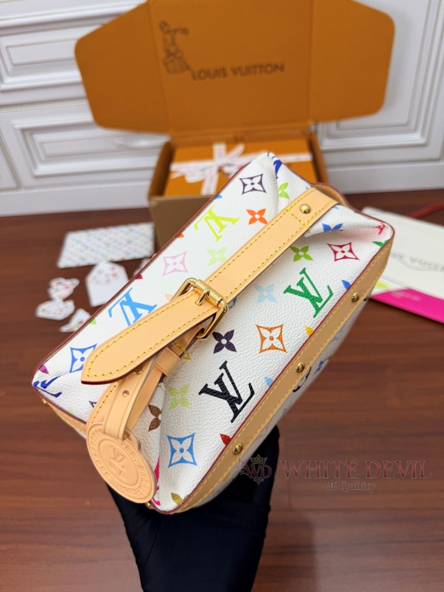 하얀악마 이미테이션 루이 파우치백 (7).jpg