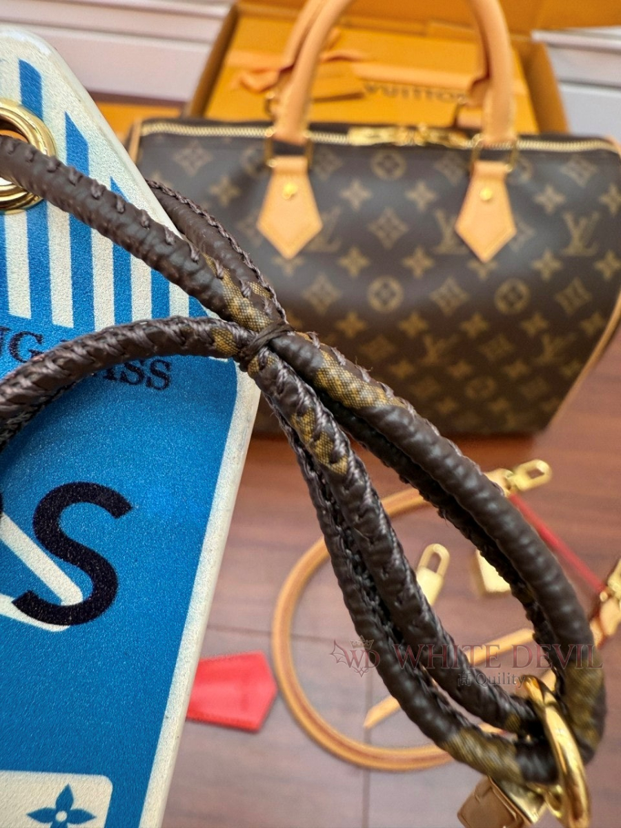 하얀악마 이미테이션 루이 스피디 (19).jpg