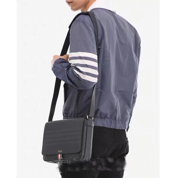 하얀악마 이미테이션 톰브라운 크로스백 (1).jpg