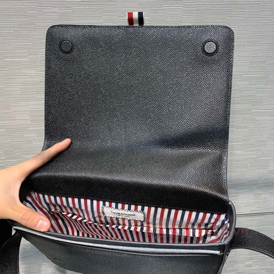 하얀악마 이미테이션 톰브라운 크로스백 (6).jpg