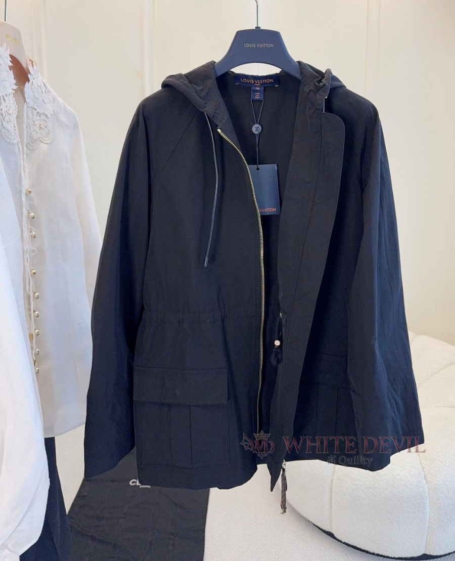 하얀악마 이미테이션 루이 점퍼 (4).jpg