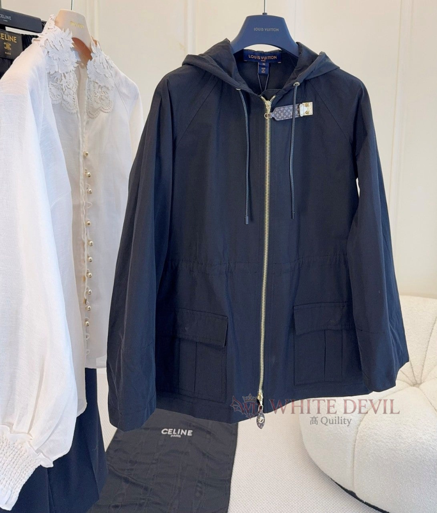 하얀악마 이미테이션 루이 점퍼 (6).jpg