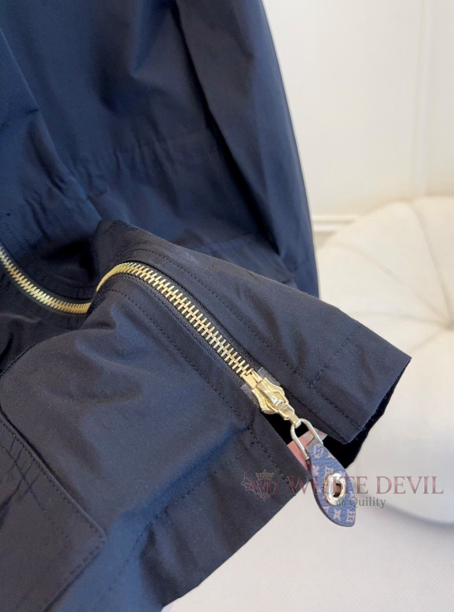 하얀악마 이미테이션 루이 점퍼 (10).jpg