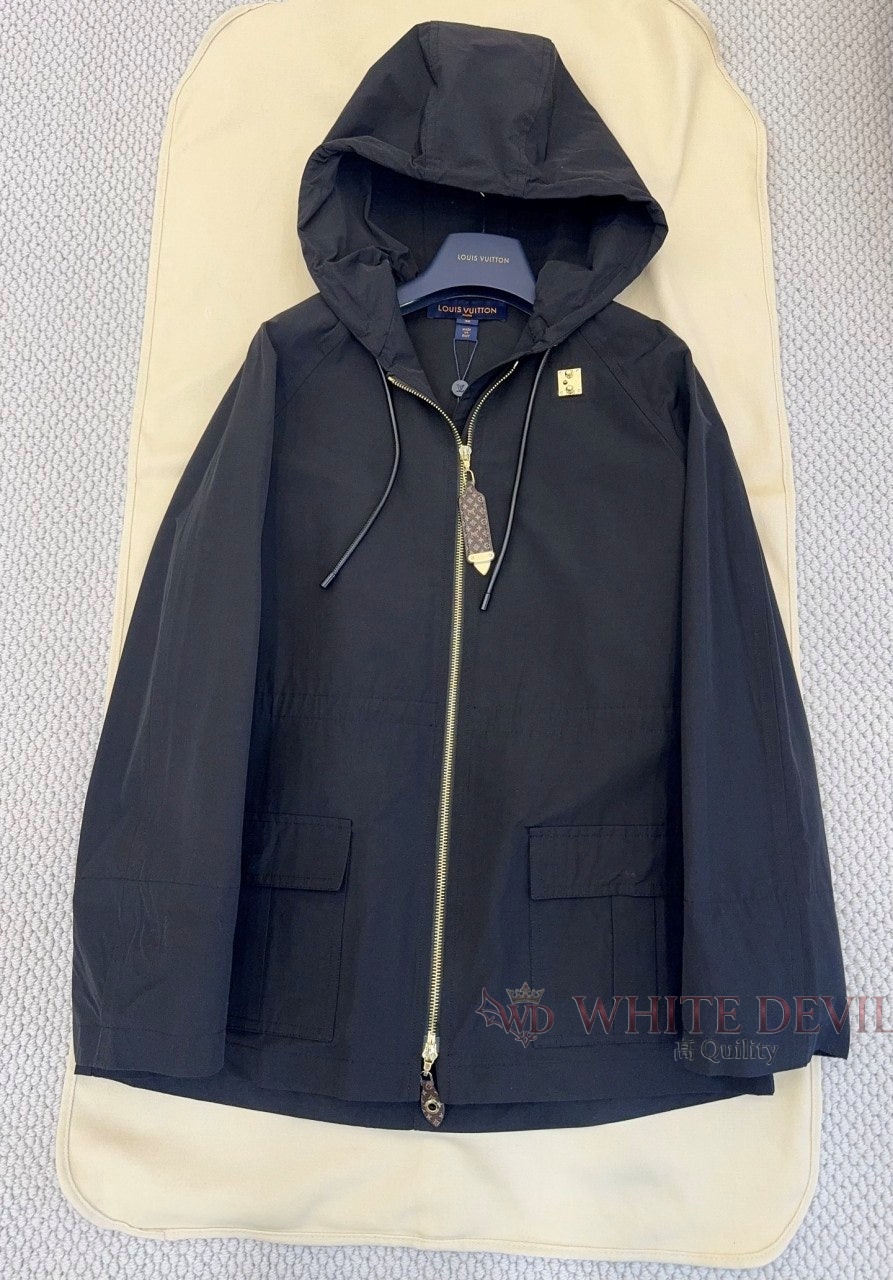 하얀악마 이미테이션 루이 점퍼 (12).jpg