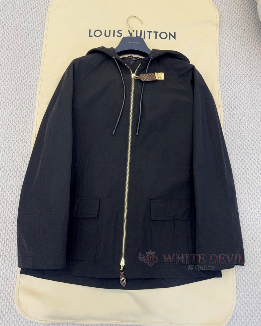 하얀악마 이미테이션 루이 점퍼 (14).jpg