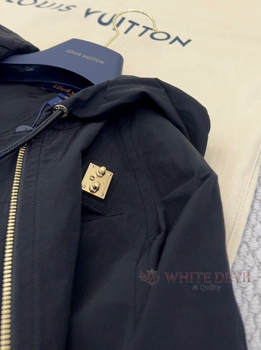 하얀악마 이미테이션 루이 점퍼 (20).jpg