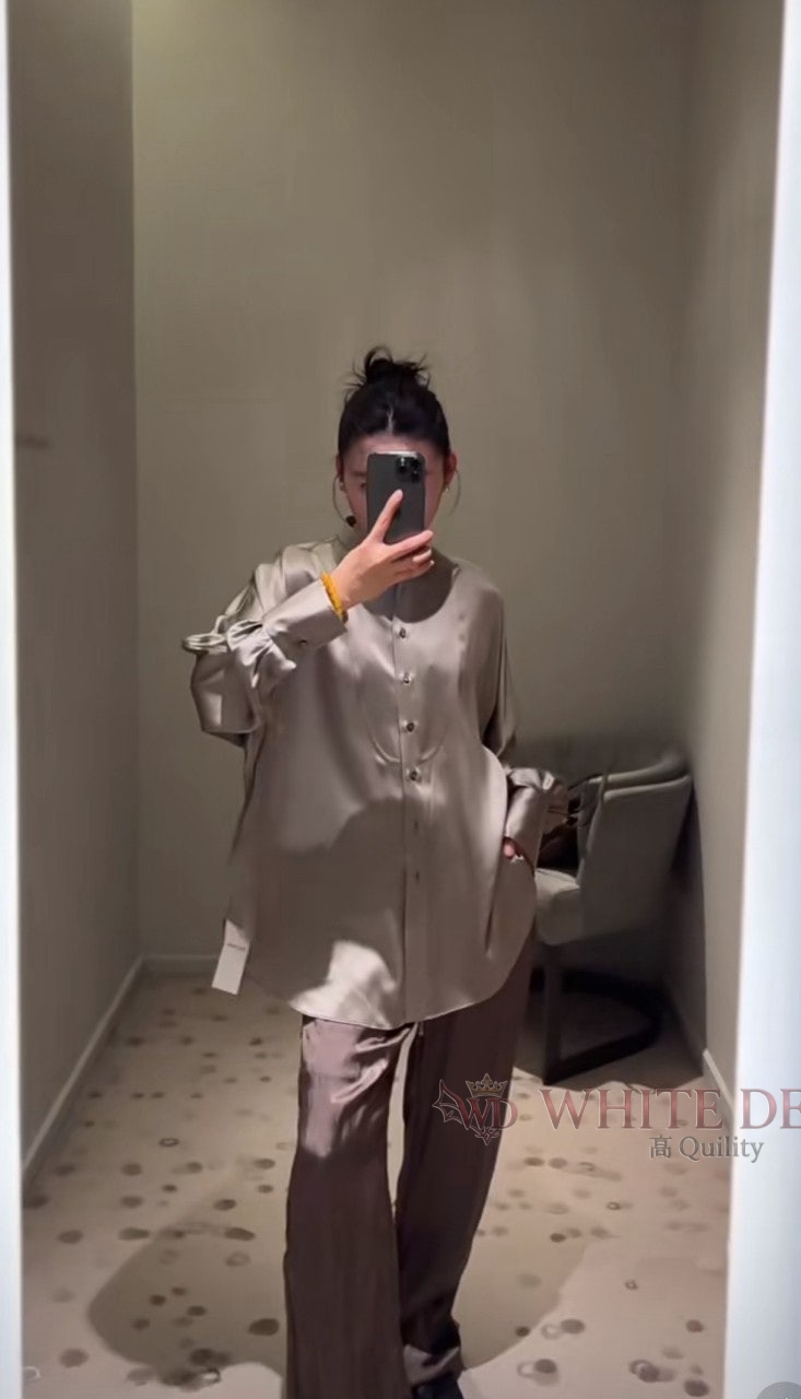 하얀악마 이미테이션 쿠치 블라우스 (2).jpg