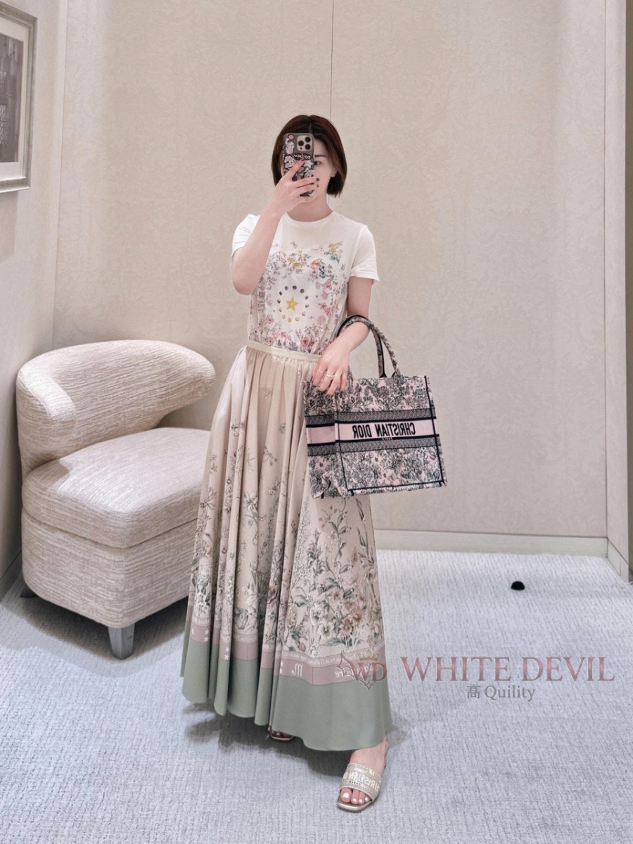 하얀악마 레플리카 디올 북토트백 (1).jpg