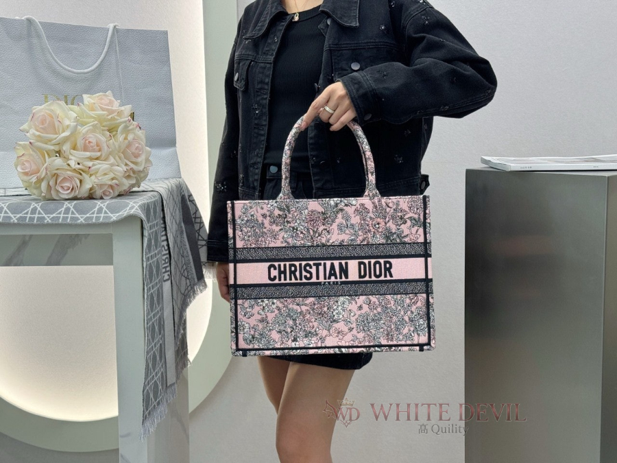 하얀악마 레플리카 디올 북토트백 (2).jpg