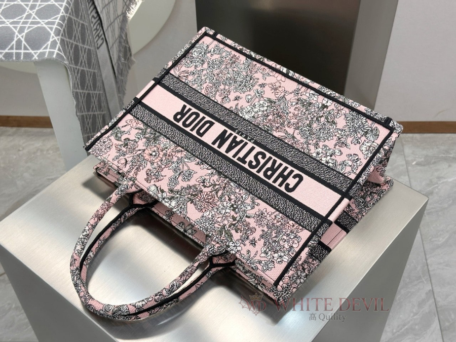 하얀악마 레플리카 디올 북토트백 (8).jpg