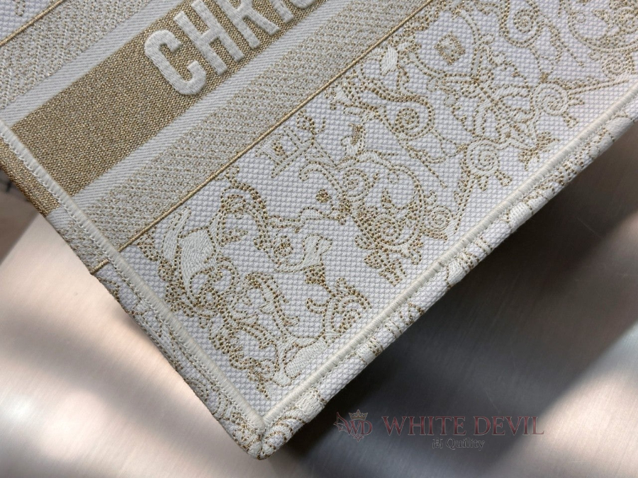 하얀악마 레플리카 디올 북토트백 (13).jpg