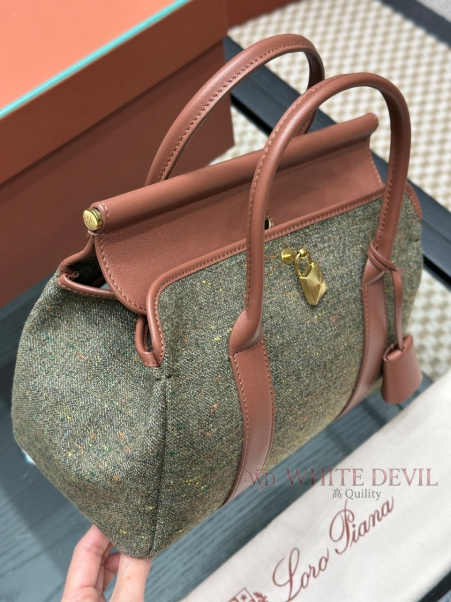 하얀악마 레플리카 로로 룸백 (3).jpg