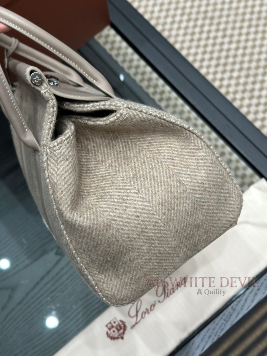 하얀악마 레플리카 로로 룸백 (5).jpg