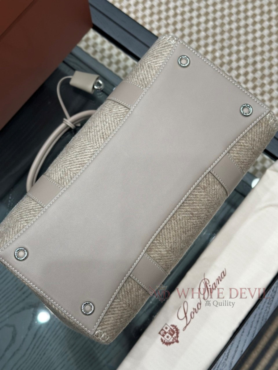 하얀악마 레플리카 로로 룸백 (9).jpg