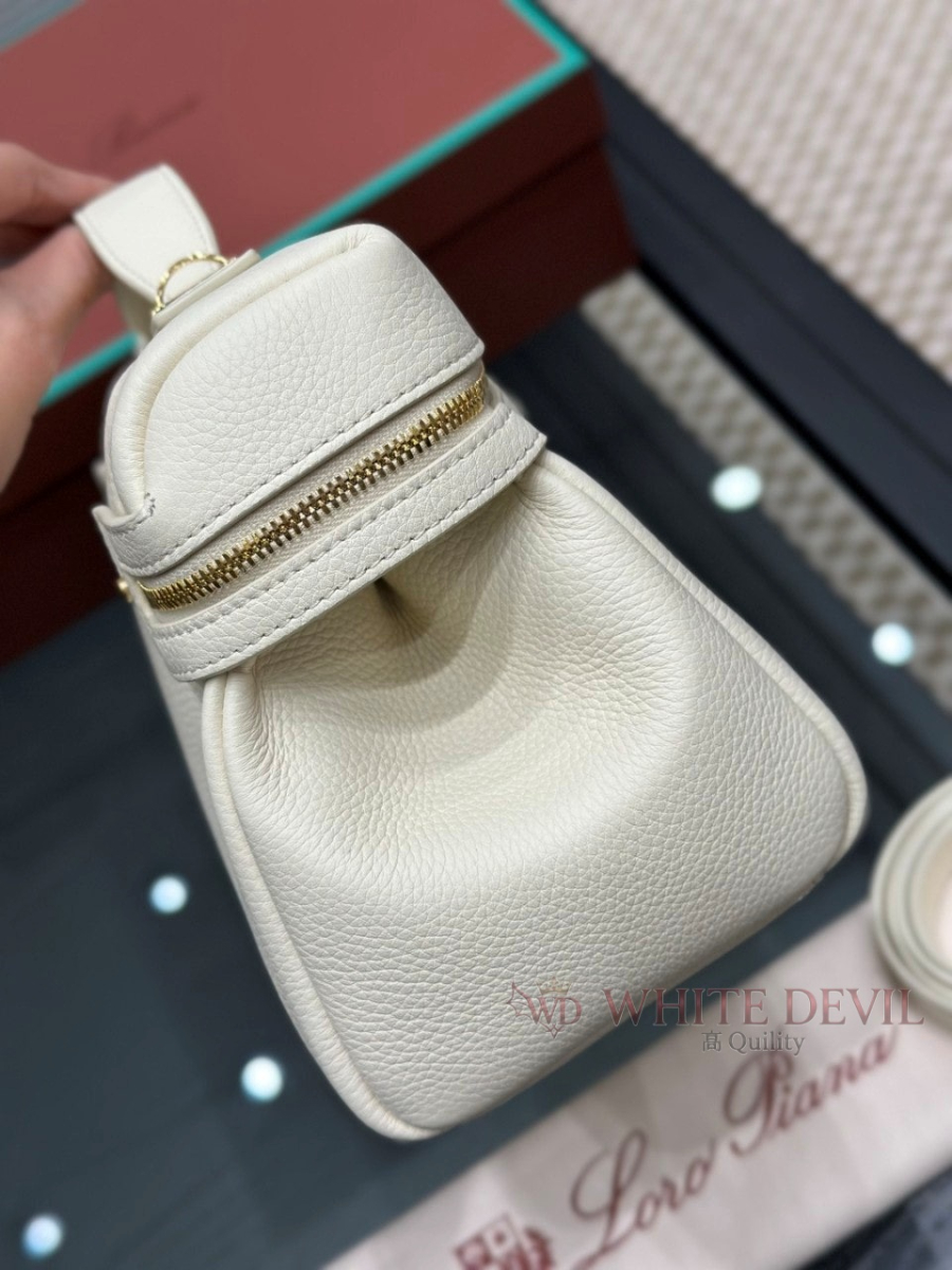 하얀악마 레플리카 로로피아나 가방 (4).jpg