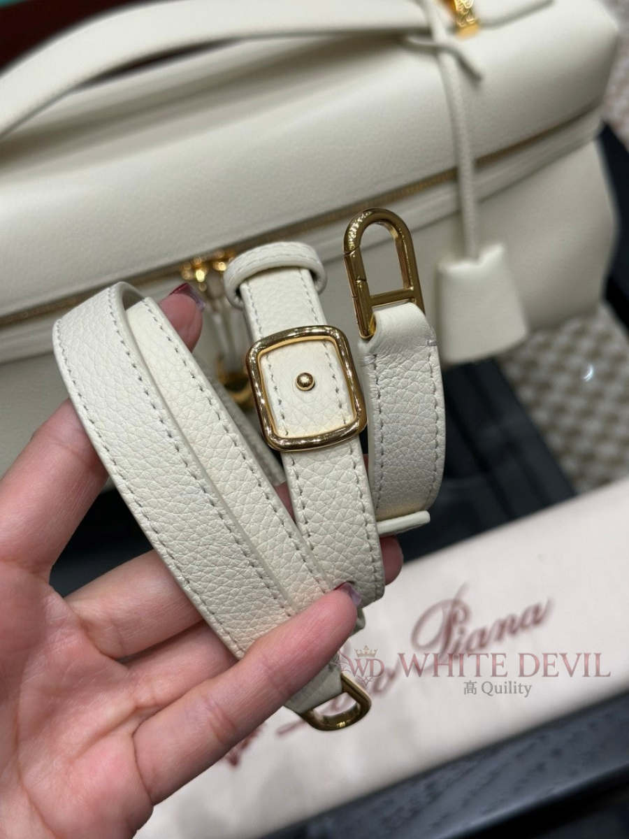 하얀악마 레플리카 로로피아나 가방 (7).jpg
