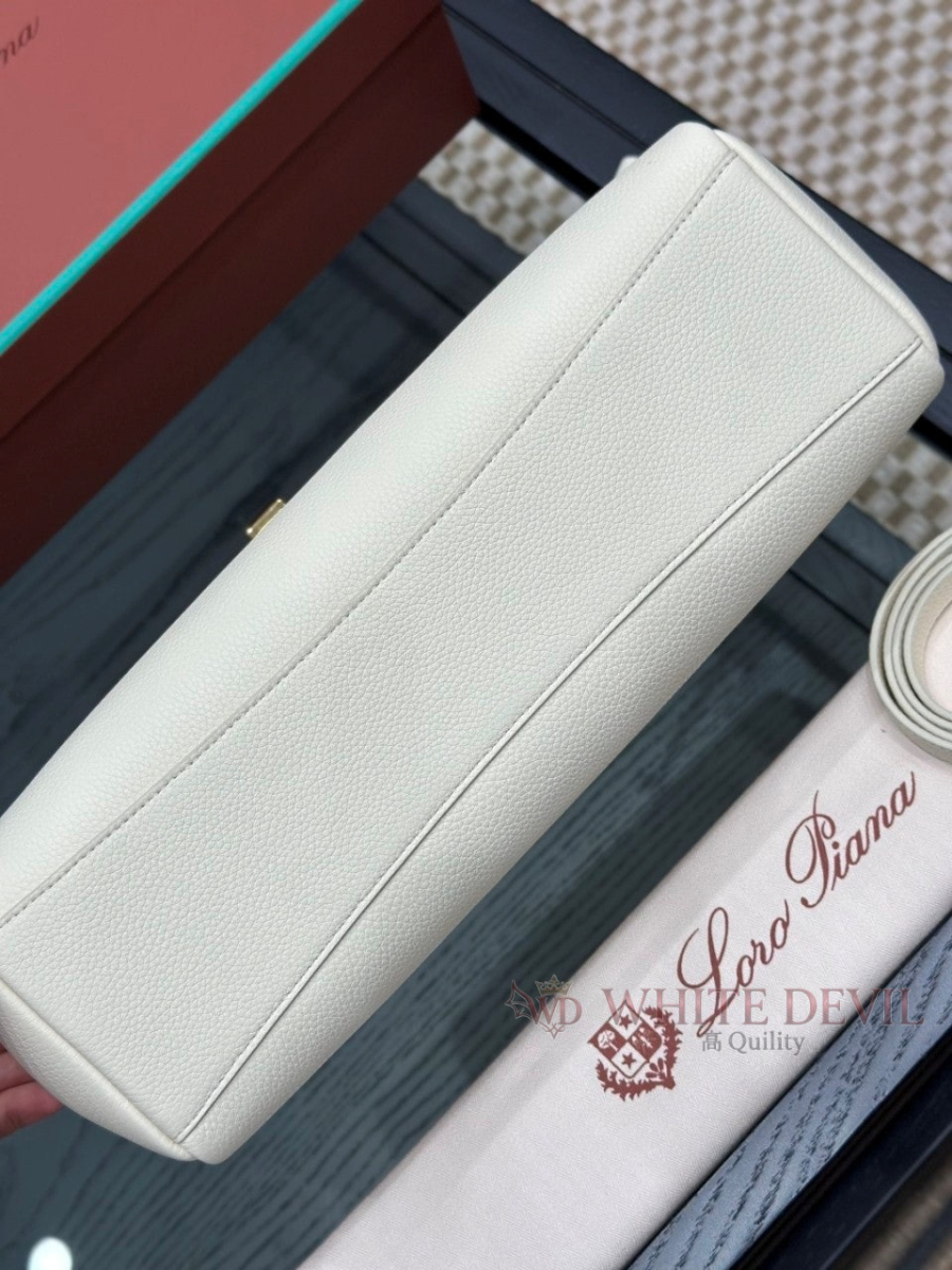 하얀악마 레플리카 로로피아나 가방 (9).jpg