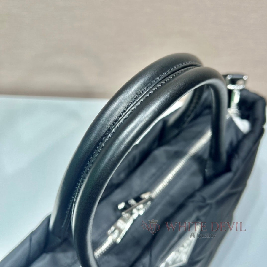 하얀악마 레플리카 프라다 가방 (7).jpg