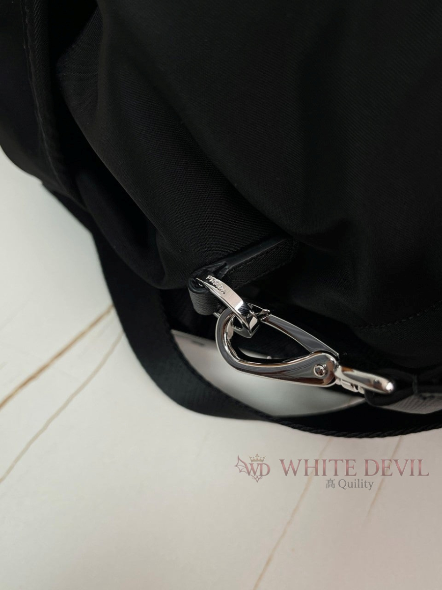 하얀악마 레플리카 프라다 백팩 (9).jpg