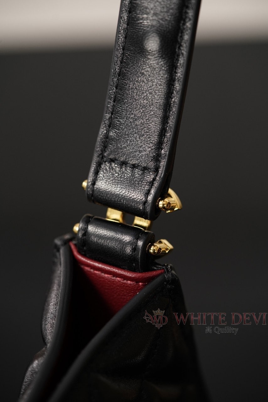 하얀악마 레플리카 샤넬 호보백 (15).jpg