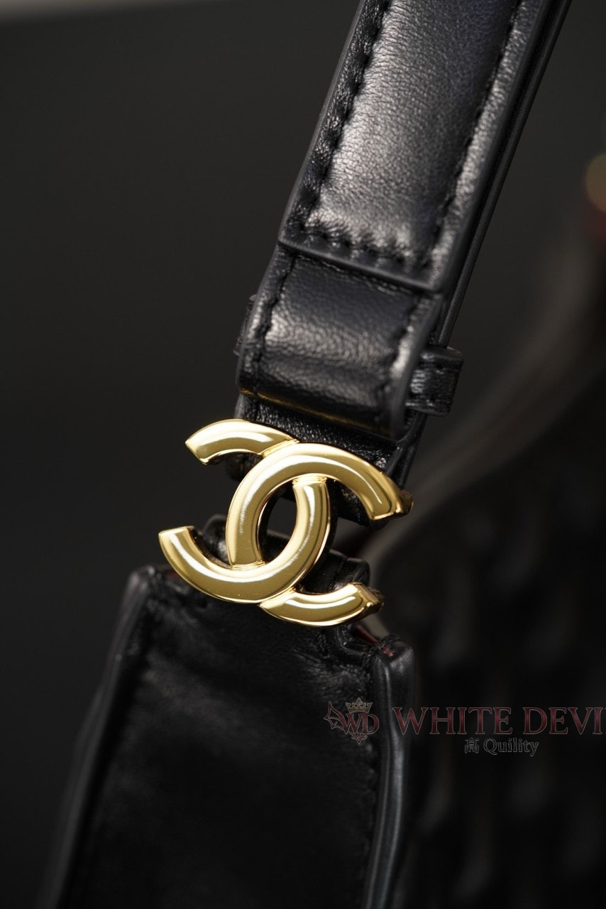 하얀악마 레플리카 샤넬 호보백 (23).jpg