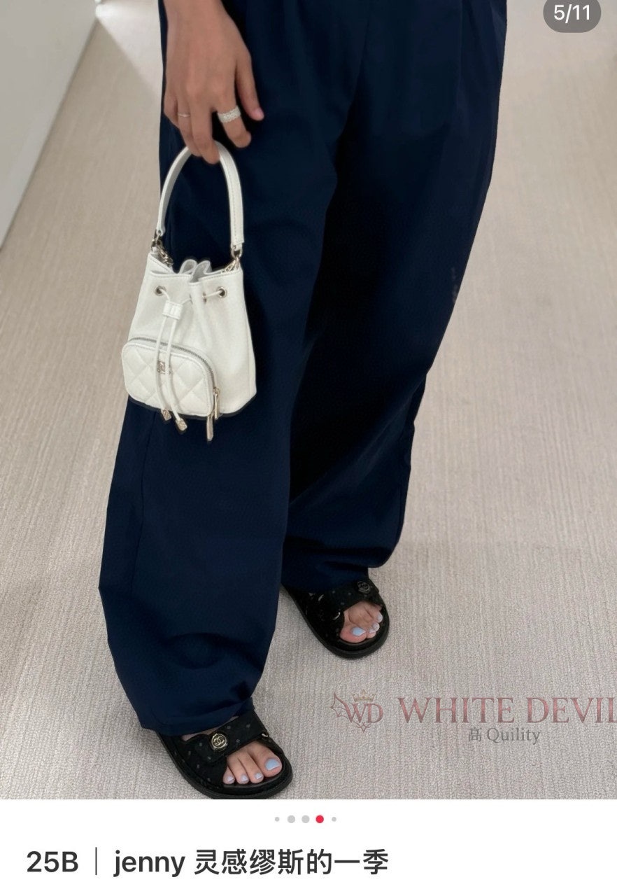 하얀악마 레플리카 샤넬 버킷백 (2).jpg