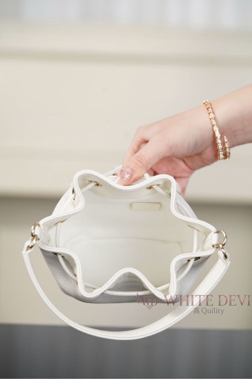 하얀악마 레플리카 샤넬 버킷백 (8).jpg