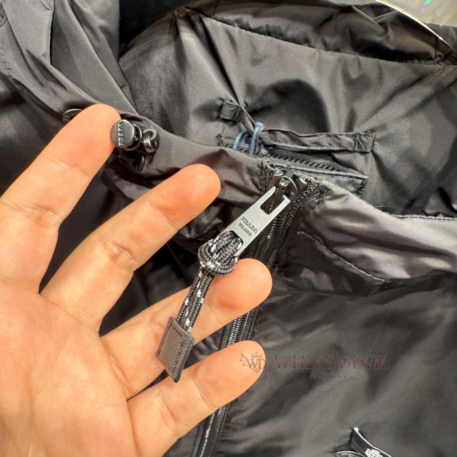 하얀악마 레플리카 프라다 자켓 (9).jpg