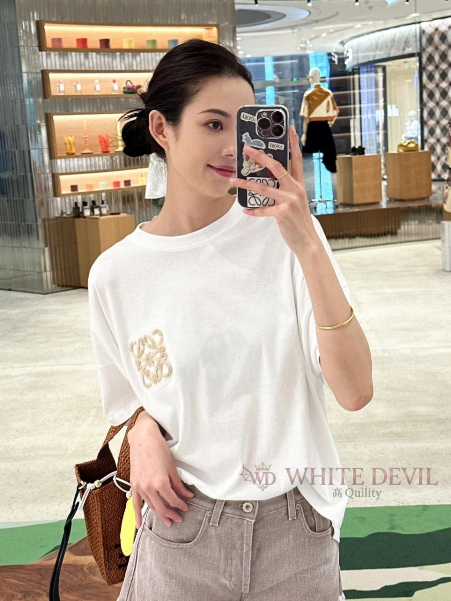 하얀악마 레플리카 로에베 반팔 (2).jpg