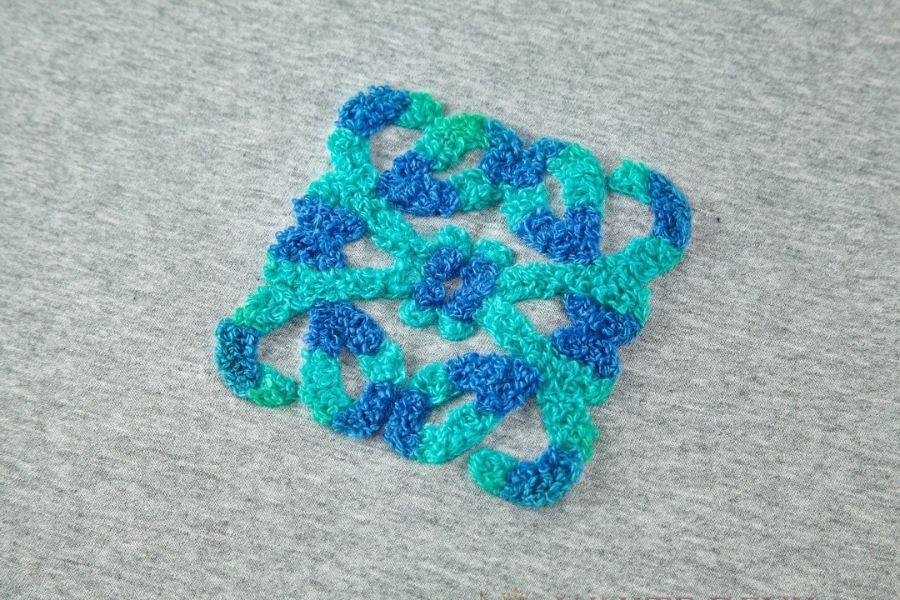 하얀악마 레플리카 로에베 반팔 (7).jpg