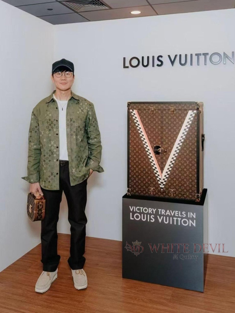 하얀악마 레플리카 루이 셔츠 (1).jpg