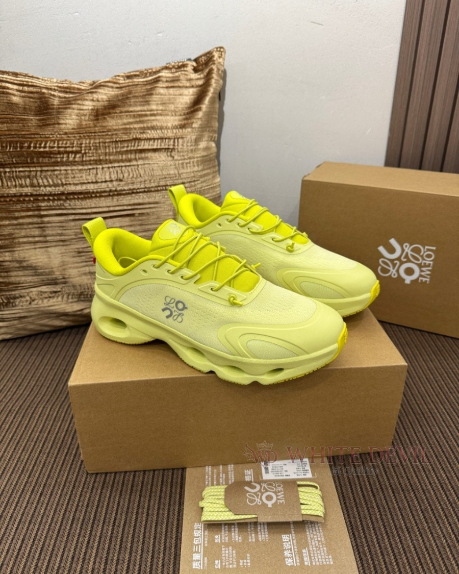 하얀악마 로에베 운동화 (1).jpg