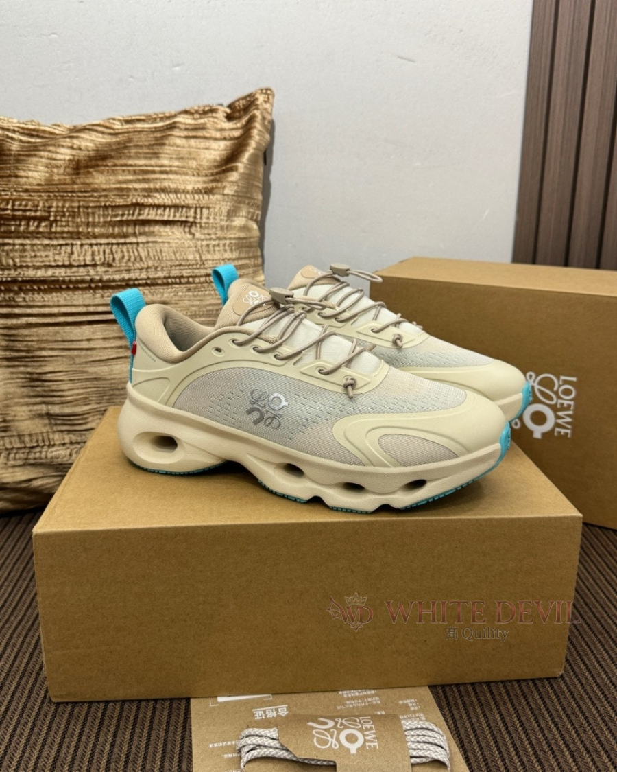 하얀악마 로에베 운동화 (8).jpg