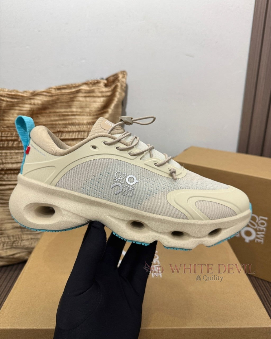 하얀악마 로에베 운동화 (14).jpg