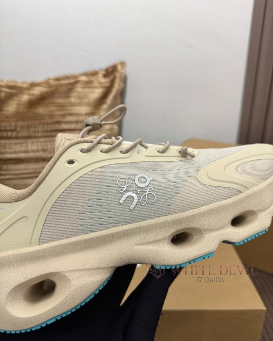 하얀악마 로에베 운동화 (18).jpg