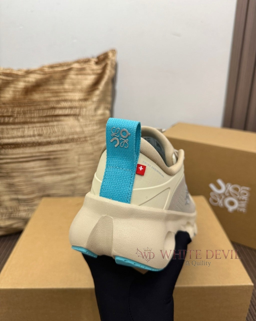 하얀악마 로에베 운동화 (19).jpg