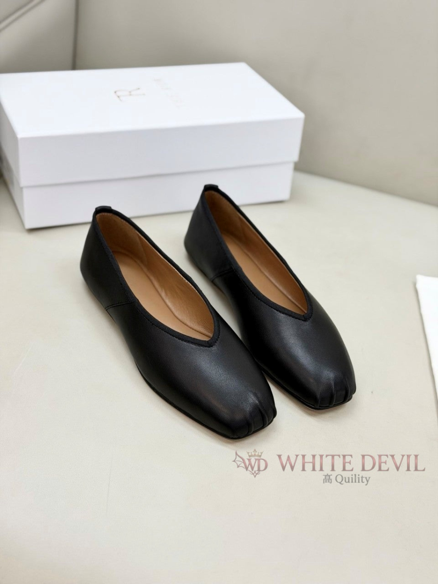 하얀악마 레플리카 더로우 플랫 (3).jpg