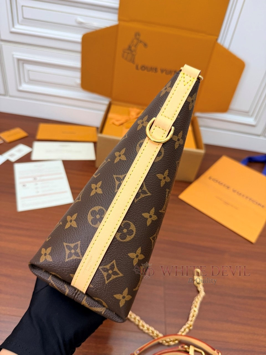 하얀악마 이미테이션 루이 숄더백 (17).jpg