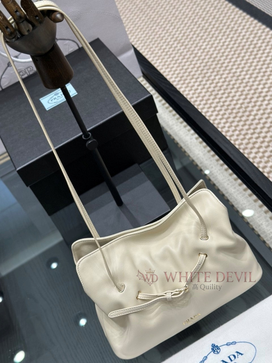 하얀악마 이미테이션 프라다 핸드백 (3).jpg