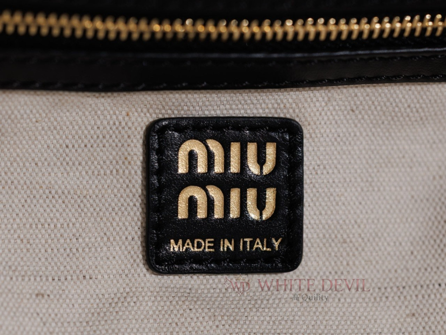 하얀악마 이미테이션 미우 백팩 (23).jpg