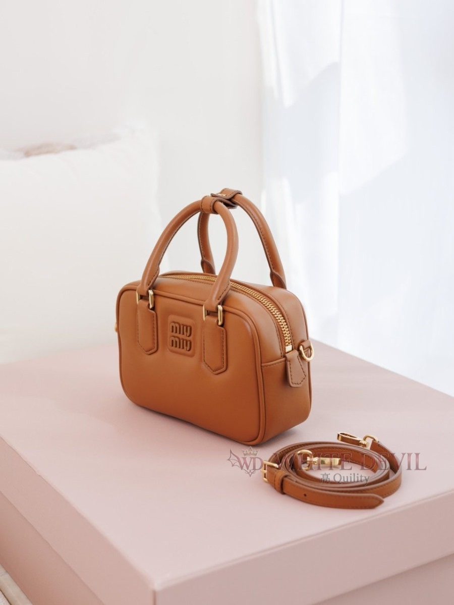 하얀악마 이미테이션 미우 아르카디 (3).jpg