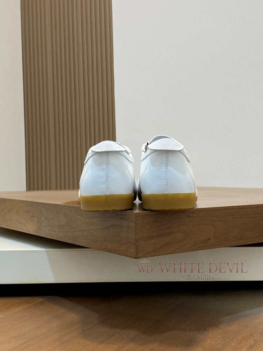 하얀악마 이미테이션 샤넬 운동화 (10).jpg