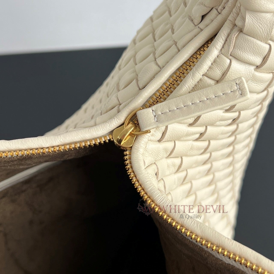 하얀악마 이미테이션 보테가 베네타백 (8).jpg