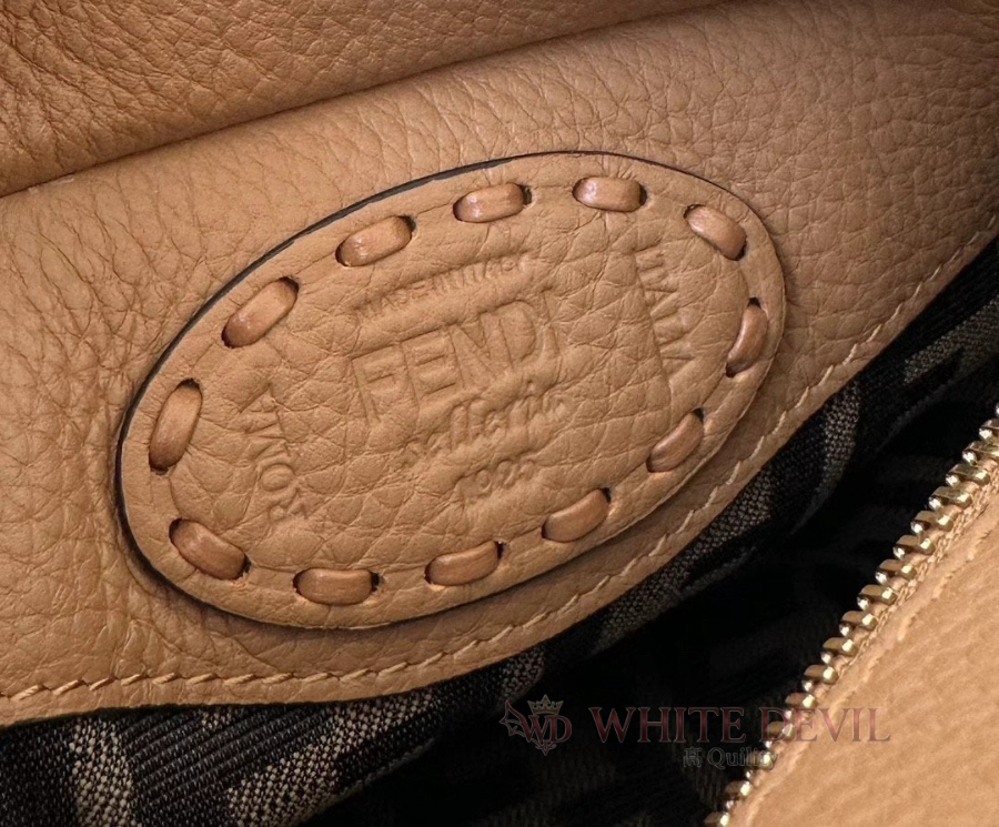 하얀악마 이미테이션 펜디 롤백 (6).jpg