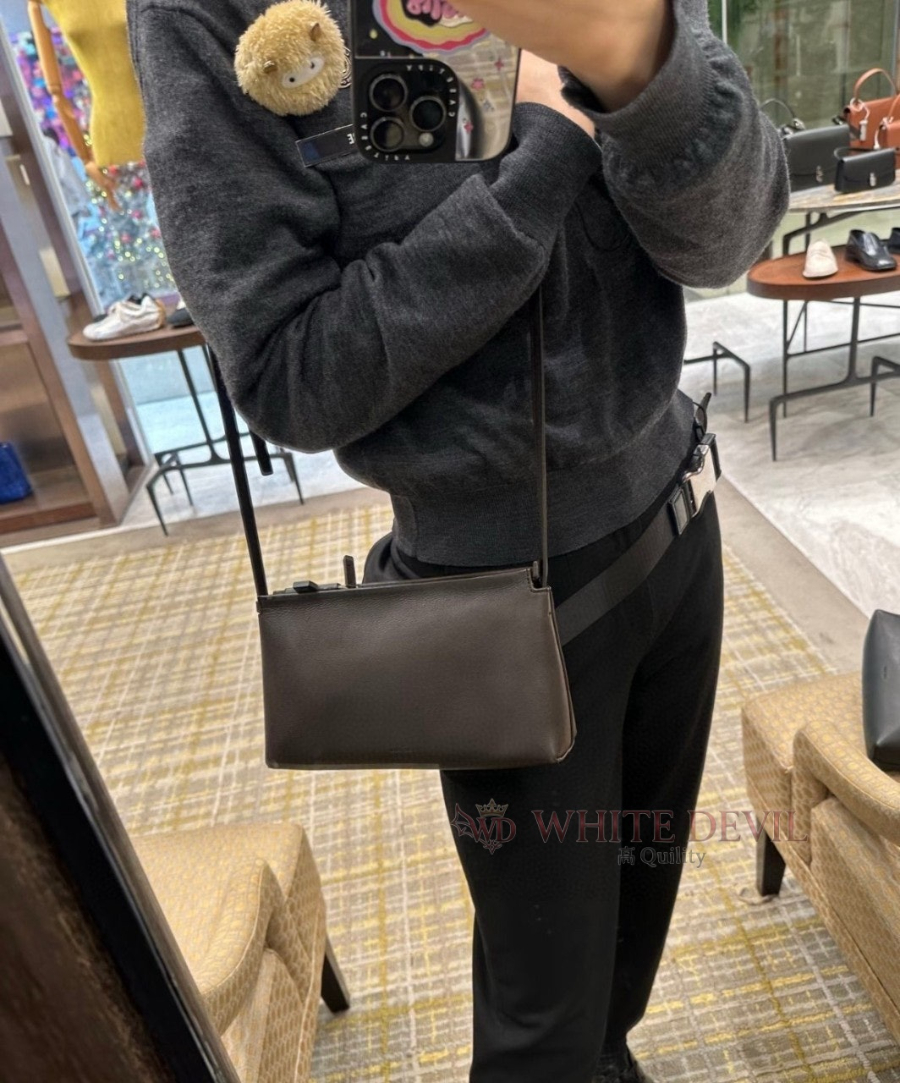 하얀악마 이미테이션 더로우 르네 (1).jpg